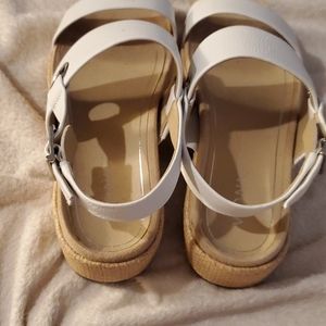 8.5 white Vionic sandals worn once.